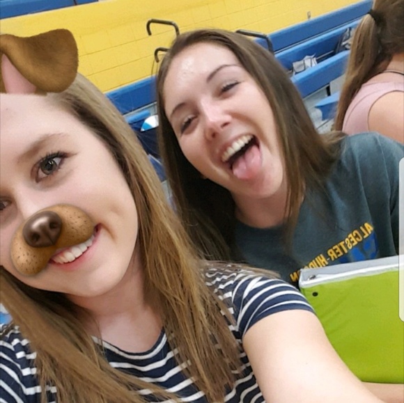 Meet your Posher, Sara - Picture 1 of 1